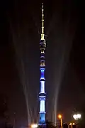 البرج ليلا