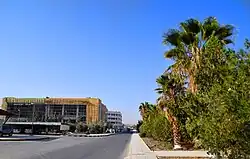 صورة لمجمع القاعات الصفية الجنوبي أثناء بنائه