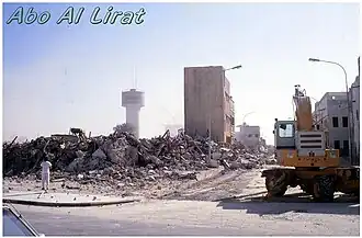 جانب من هدم منازل قلعة القطيف في الشارع المُسمّى محليّاً بشارع القص.