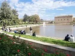 جانب من بركة ماء في حديقة جنان السبيل بفاس