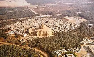 1983م