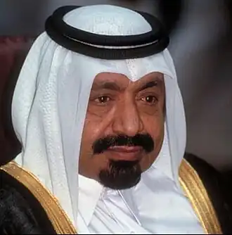 قطرالشيخ خليفة بن حمد ال ثاني أمير دولة قطر (رئيس الإجتماع)