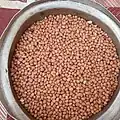 فول سوداني بعد التقشير