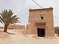 قصر حارة اليمين بتودغى السفلى من أهم المعالم التاريخية، يشكل هذا المدخل برلمانا مصغرا تناقش فيه أمور القبيلة