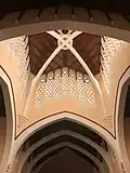 سقف الكنيسة من الداخل