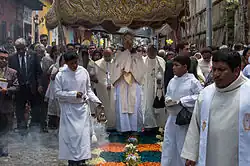 طواف يوم كوربوس كريستي في غواتيمالا