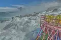 الجسر كما يُرى من كهف الرياح
