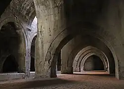 الجزء الداخلي من القسم المغطى