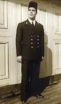 عقب تخرجه في 1944.