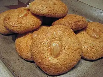 ماكارون حلوى غريبة