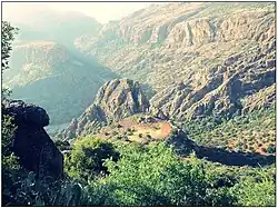 منظر من أعلى أداد ميدني على نهر إماغووز .