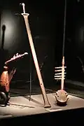 آلات موسيقية.