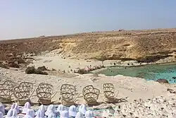 سلال في شاطئ عجيبة بمرسى مطروح.
