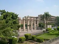 جامعة عين شمس