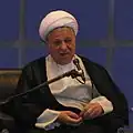 صورة الرئيس السابق هاشمي رفسنجاني من إيران وهو شيعي