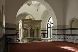 المزار الجنوبي ونرى في الصورة مقام جعفر بن ابي طالب رضي الله عنه.