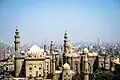 منظر عام لمسجد الرفاعي بجوار مسجد السلطان حسن