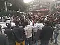 المتظاهرون المناهضون للقانون يوقفون حركة المرور