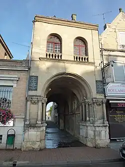 قصر شارلمان.