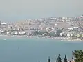 شاطئ البحر في بويوك تشكمجي.