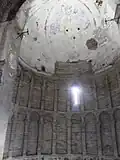 باب المردوم والنقش من الداخل.