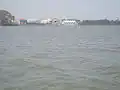 منتجع على ضفة البحر