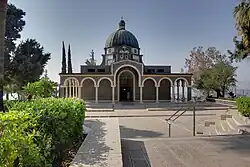 الكنيسة في جبل المباركين (بالاتينية)