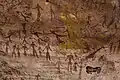 رسمه مرسومه باللون الأصفر لبشر يرقصون