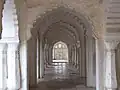 بيبي كا مقبرة من الداخل