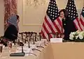شيري بلير مع لبنى القاسمي