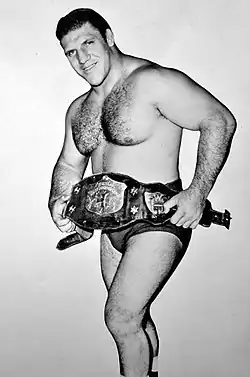 برونو سامارتينو con la seconda versione del titolo allora noto come WWWF World Heavyweight Championship