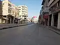 شارع عمان بمدينة نابلس خالٍ من الحركة تطبيقًا للحجر الإلزامي