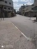 السوق العام بمدينة طولكرم خالٍ من الحركة تطبيقًا للحجر الإلزامي