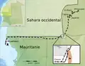 شوم على خط السكة الحديدية.