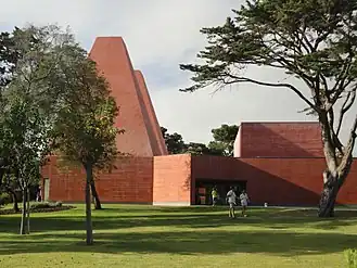 Casa das Histórias باولا ريغو, designed by إدواردو سوتو دي مورا