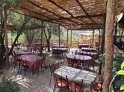مصطبة مطعم