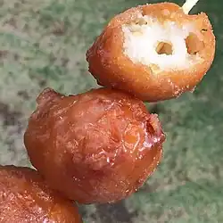 كاسكرون، صنف فلبيني للبونيويلو مصنوع من الأرز الدبق المطحون.