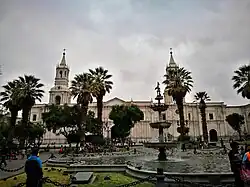 كاتدرائية القديسة مريم في أريكيبا