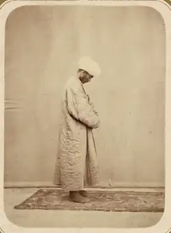 القيام أثناء الصلاة
