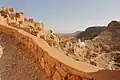 طريق مؤدي إلى القصر.