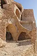 غرف في القصر.