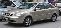 Chevrolet Optra sedan (pre-facelift, with original grille and lift-up door handles)