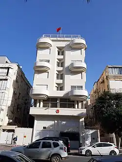 السفارة في تل أبيب