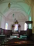 داخل الكنيسة.