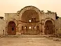 الفناء الداخلي للدير