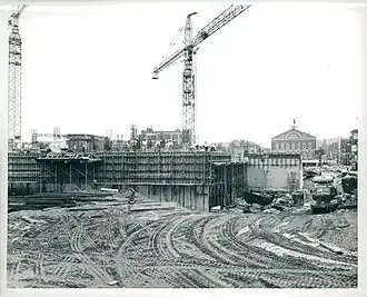 بناء مبنى البلدية، حوالي 1964-1968