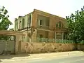 آثار منزل قديم من نمط استعماري