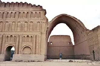 طاق كسرى في بغداد