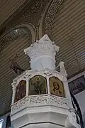 أحد المنابر الاثنان
