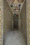 منظر لرواق داخلي.